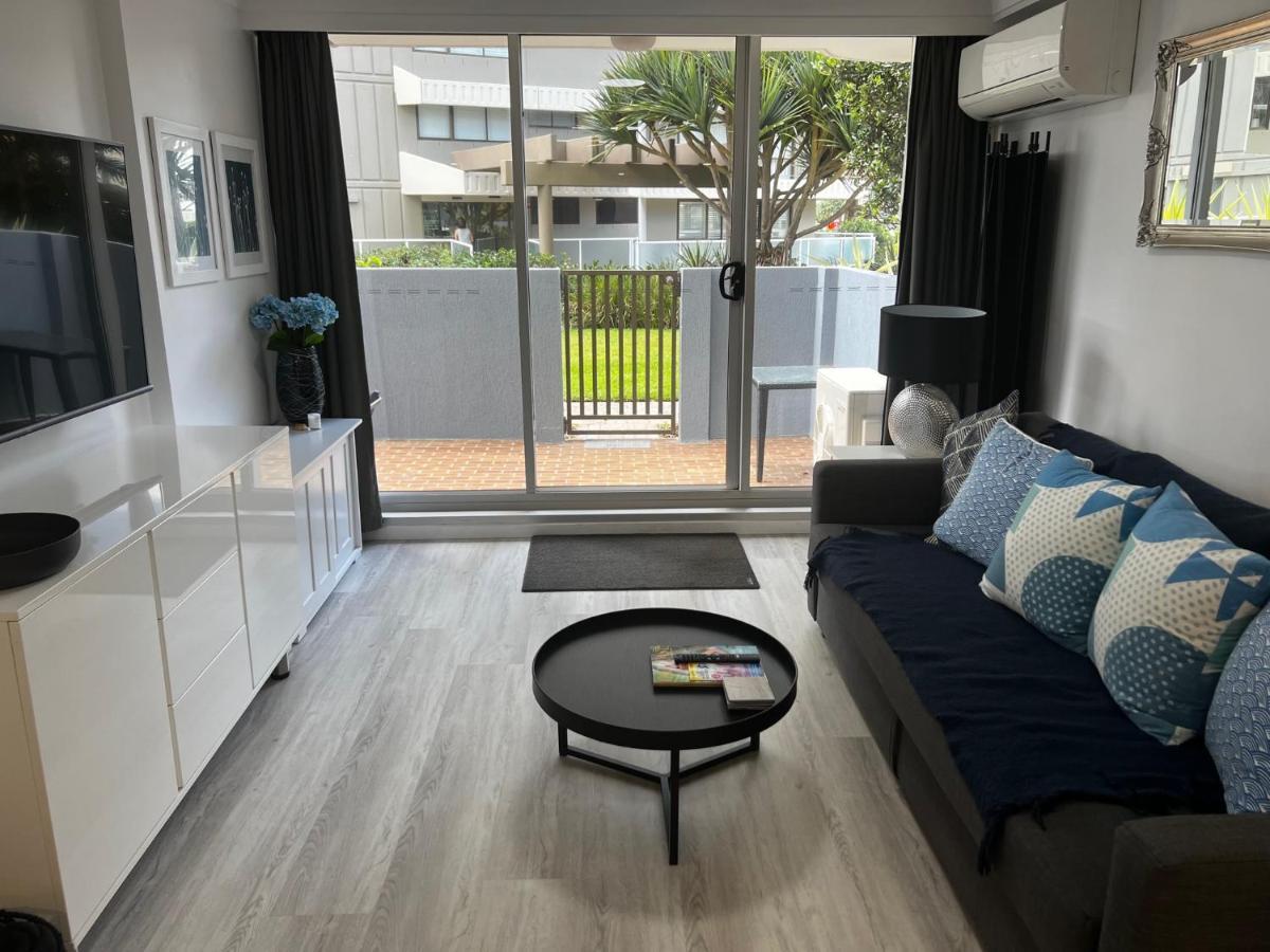 Sunbird Beach Resort Main Beach Gold Coast Extérieur photo